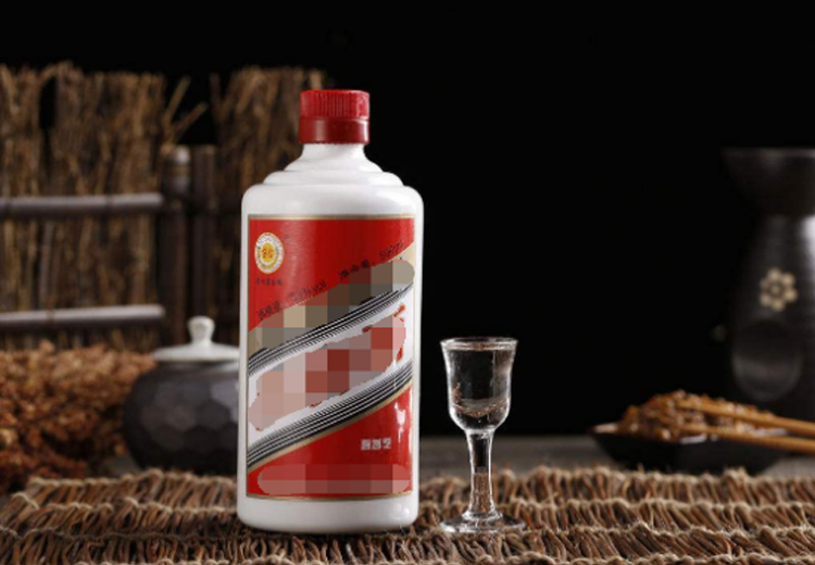 为什么茅台酒玻璃瓶是乳白色的，而不是透明的？大多数人都不知道