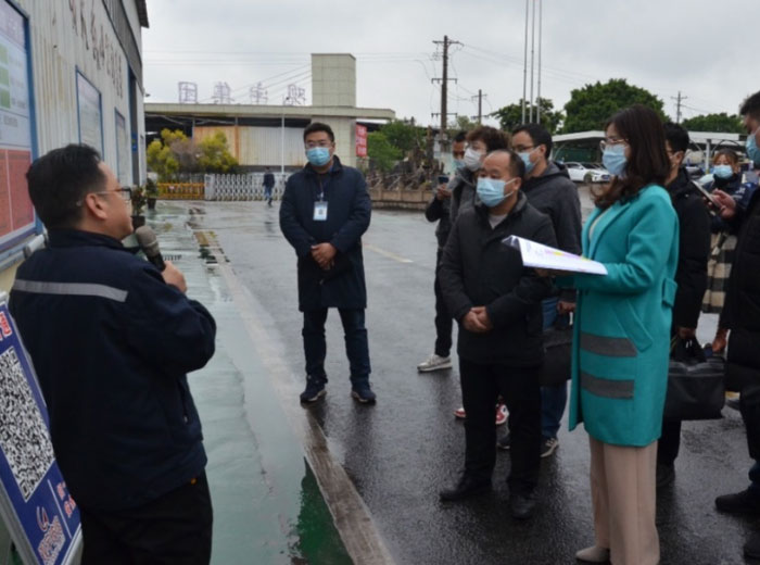 四川省政府安全管理办公室督导调研组组长苏玲一行莅临十博体育官方网站集团总部调研